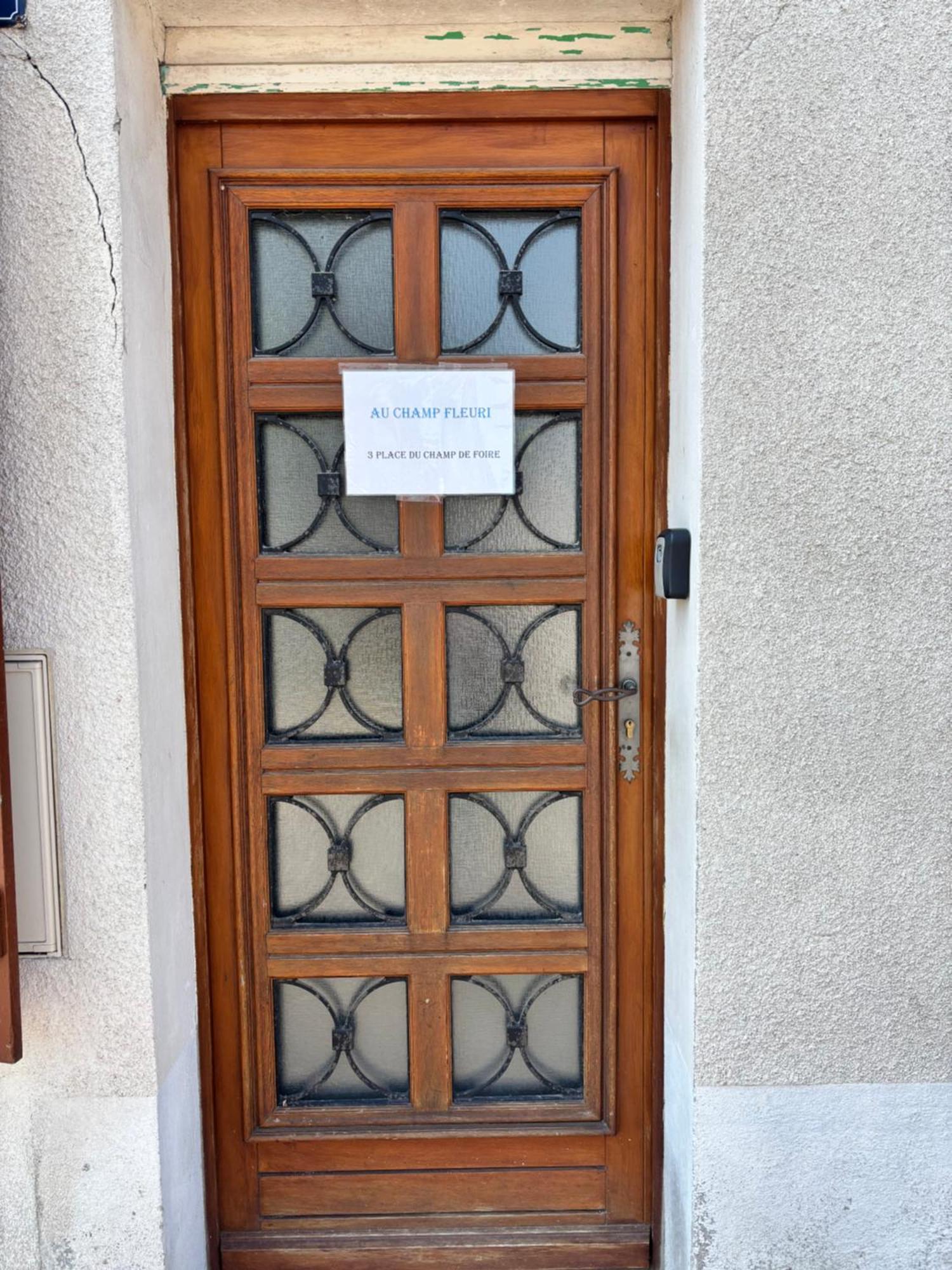Au Champ Fleuri Apartman Bracieux Kültér fotó